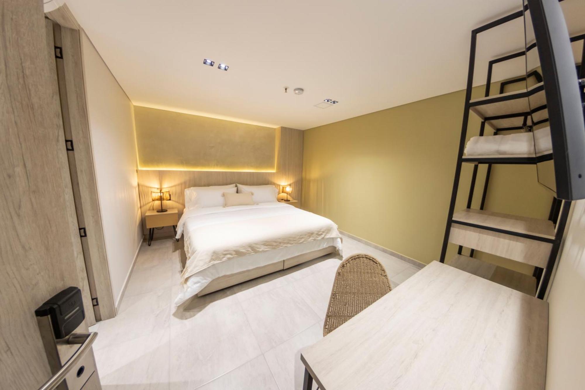 Sonata 44 Hotel Laureles Medellin Exterior photo