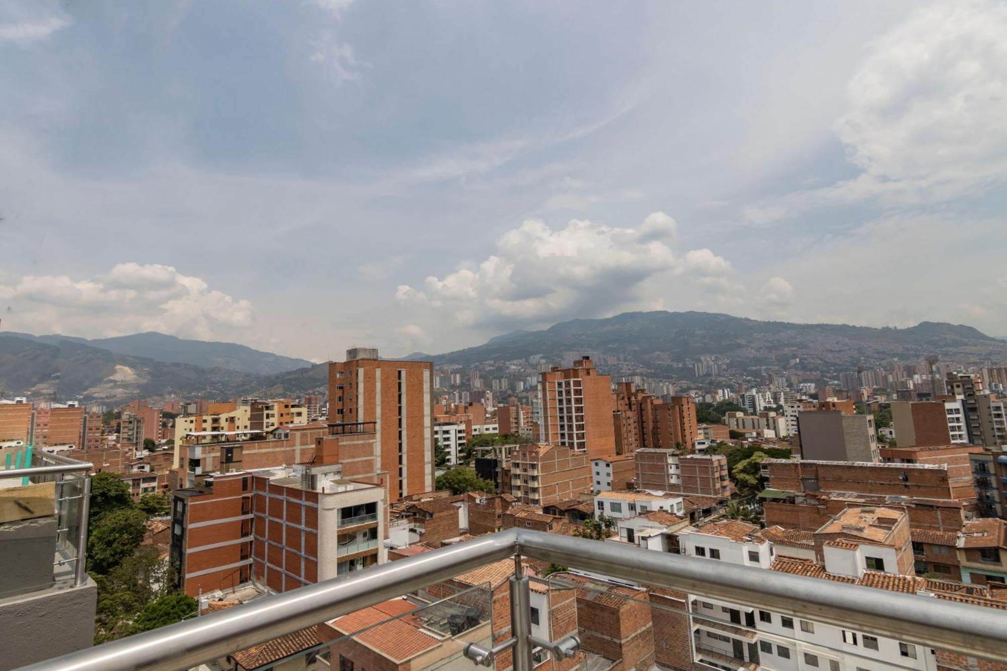 Sonata 44 Hotel Laureles Medellin Exterior photo